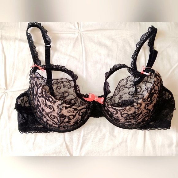 Victoria's Secret Dream Angels Black Lace Balconette Bra. Size 32D. 💕 - Picture 3 of 14